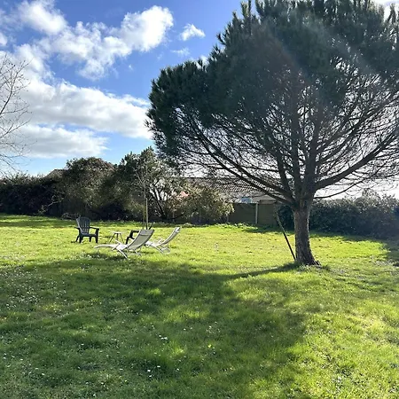 Casa de Férias Maison Familiale Confortable, 4 Couchages, Pres Des Plages Et Commerces, Jardin Et Wifi Inclus - Fr-1-224-809